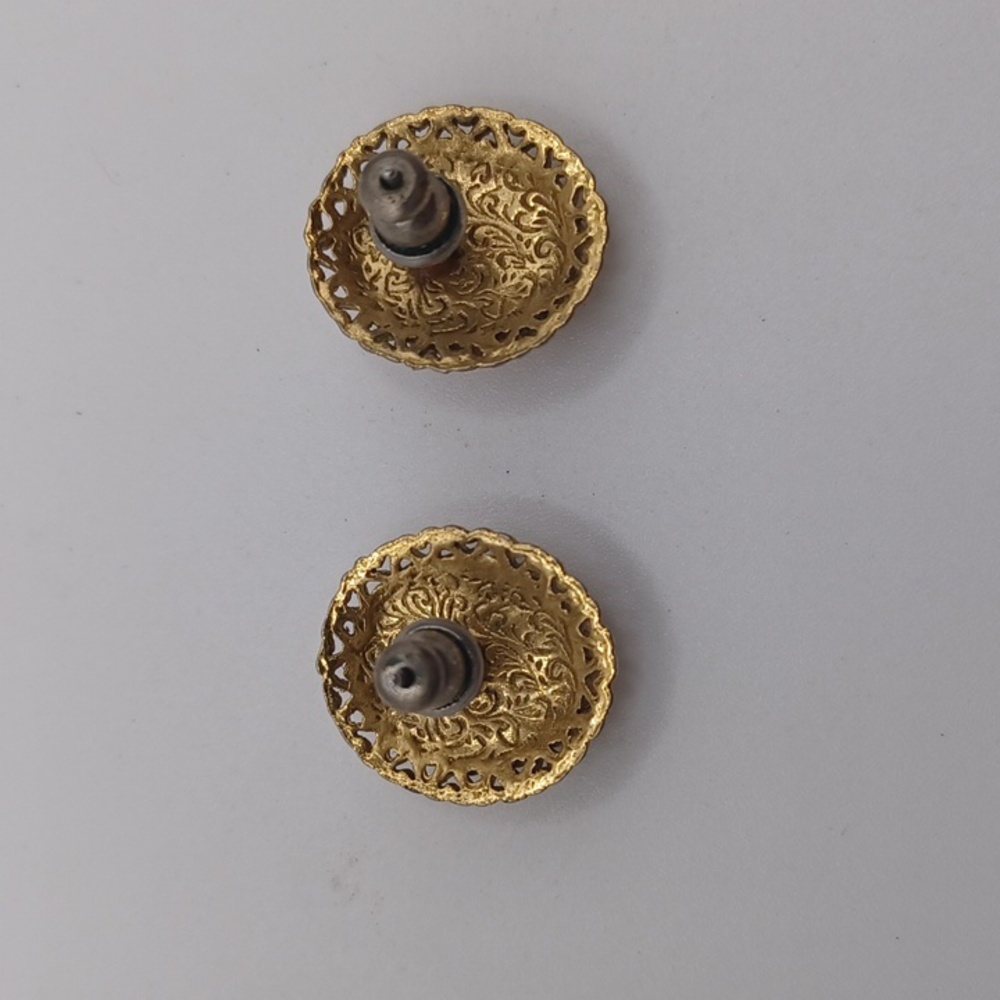 1928 Cameo Stud Earrings - Picture 4 of 4